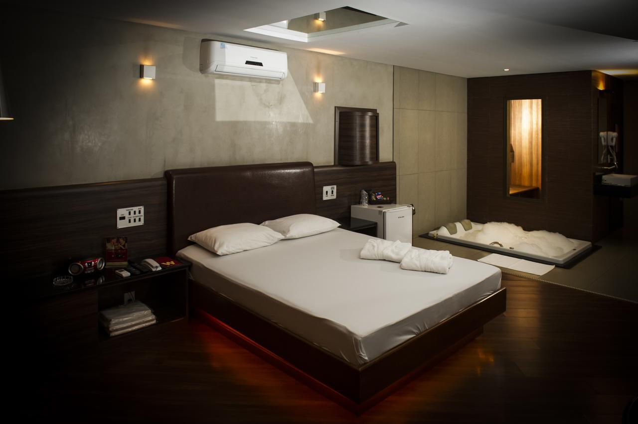 W Motel (Adults Only) Congonhas  Kültér fotó